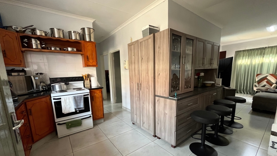 2 Bedroom Property for Sale in Rustenburg Central North West